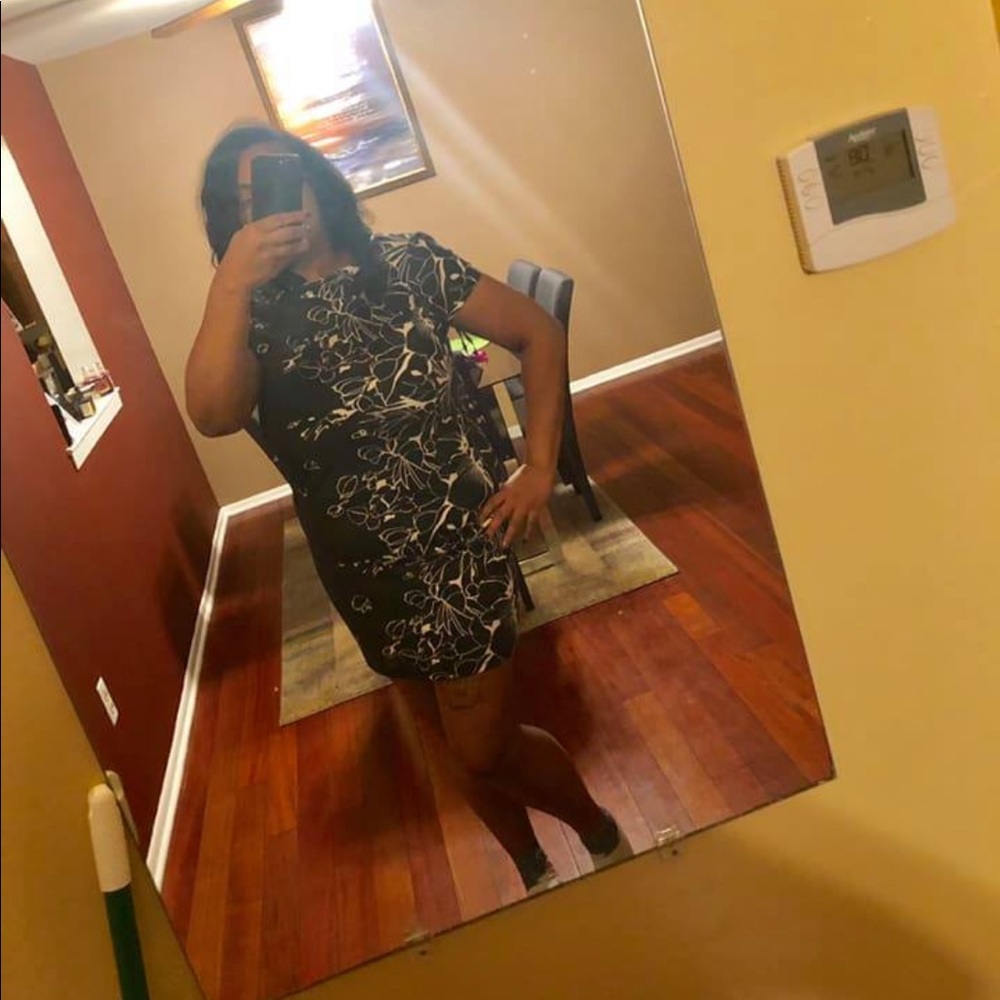 Short fitted dress